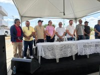 Comitiva da CMC participa da inauguração da rua Dom Adelino, no bairro Maynard