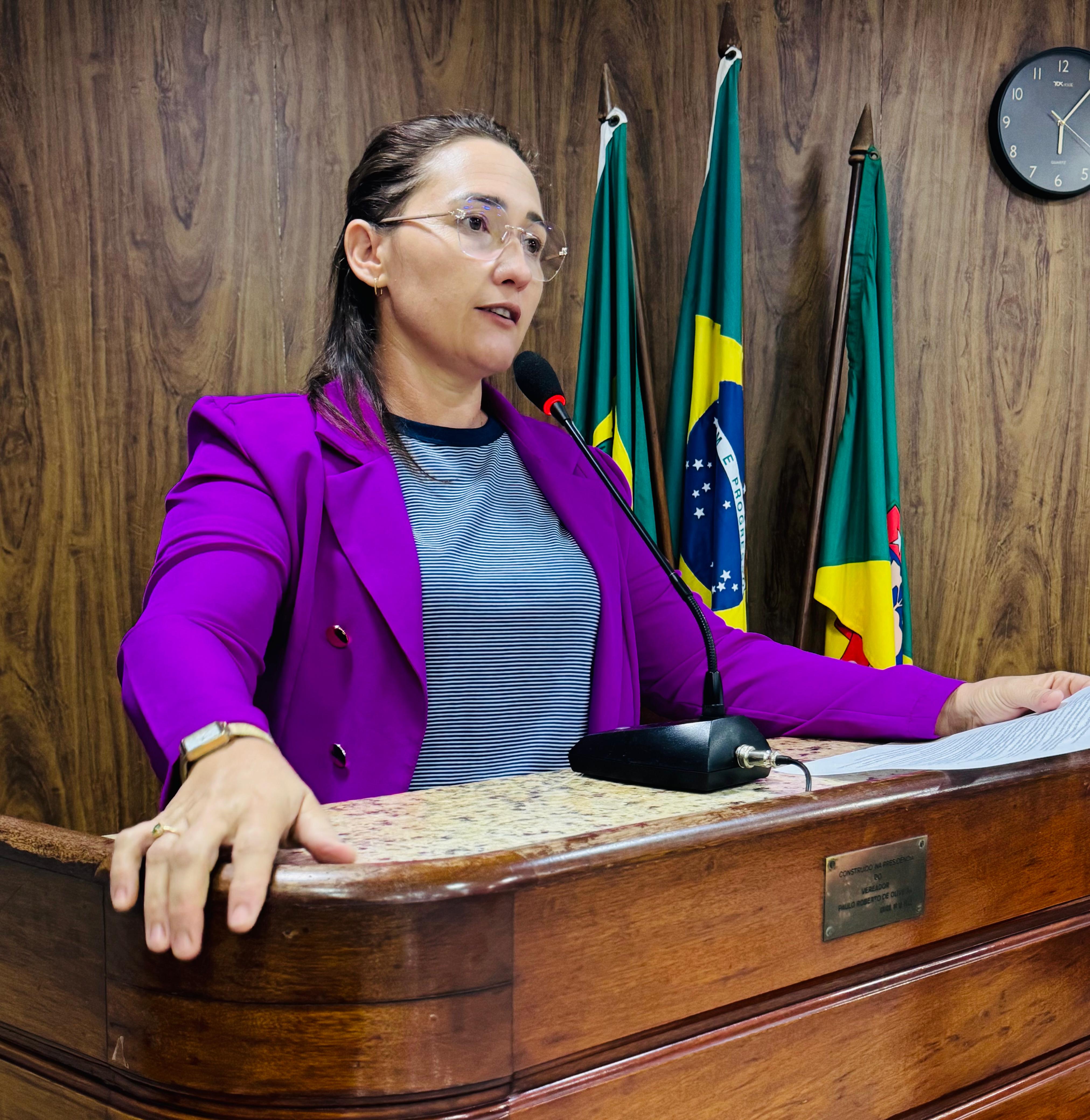 Ana Aline defende retorno de profissionais de Educação Física para comunidades rurais de Caicó