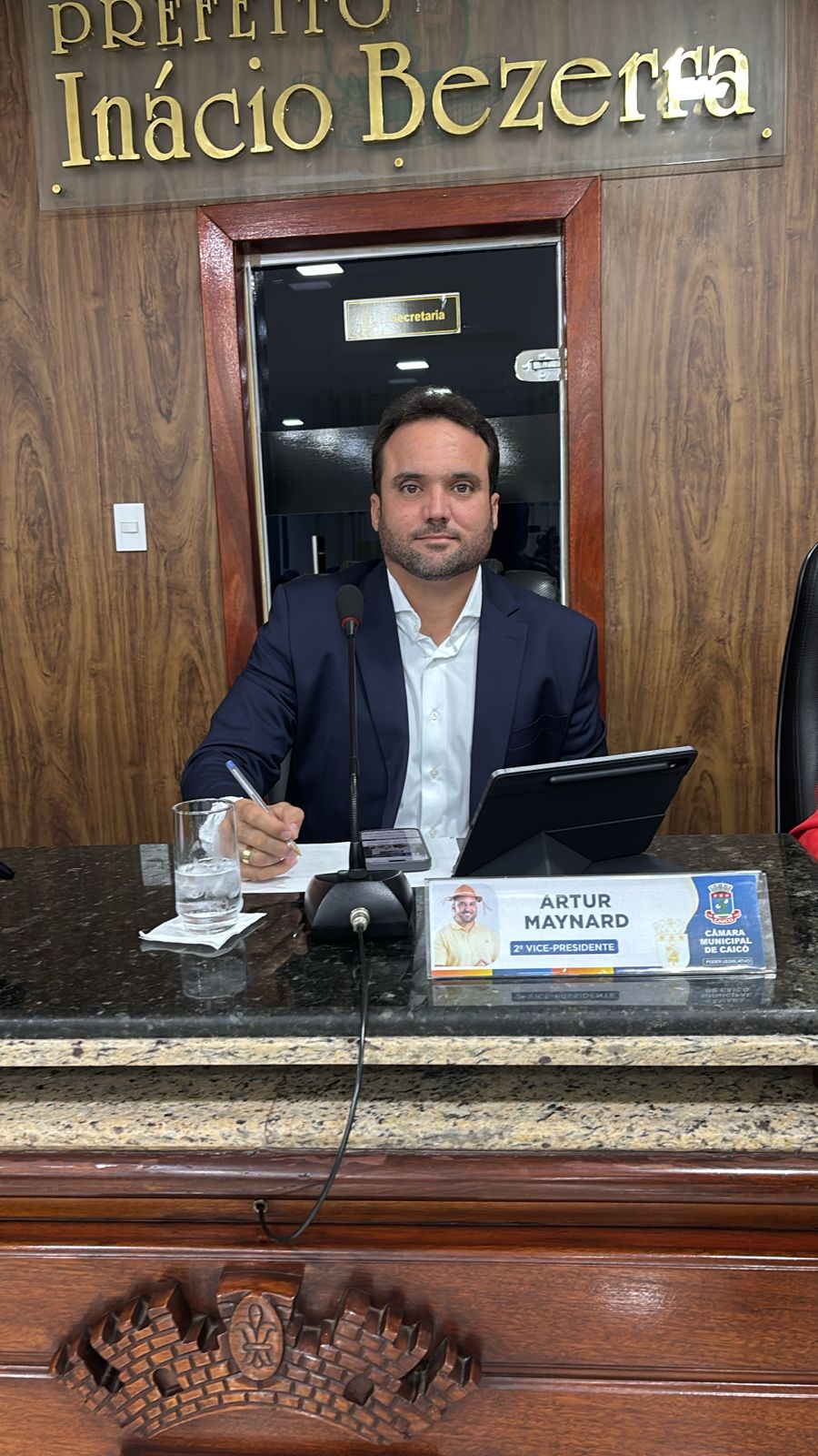 Artur Maynard propõe canal de denúncias contra abandono de animais