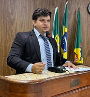 Diogo Silva solicita conclusão das obras de creches em construção no município de Caicó