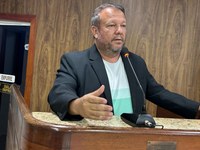 Dr. Júlio quer construção de parque infantil no bairro Recreio