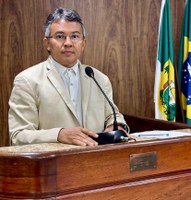 Presidente Ivanildo solicita pavimentação de ruas nos bairros Alto da Boa Vista e Boa Passagem