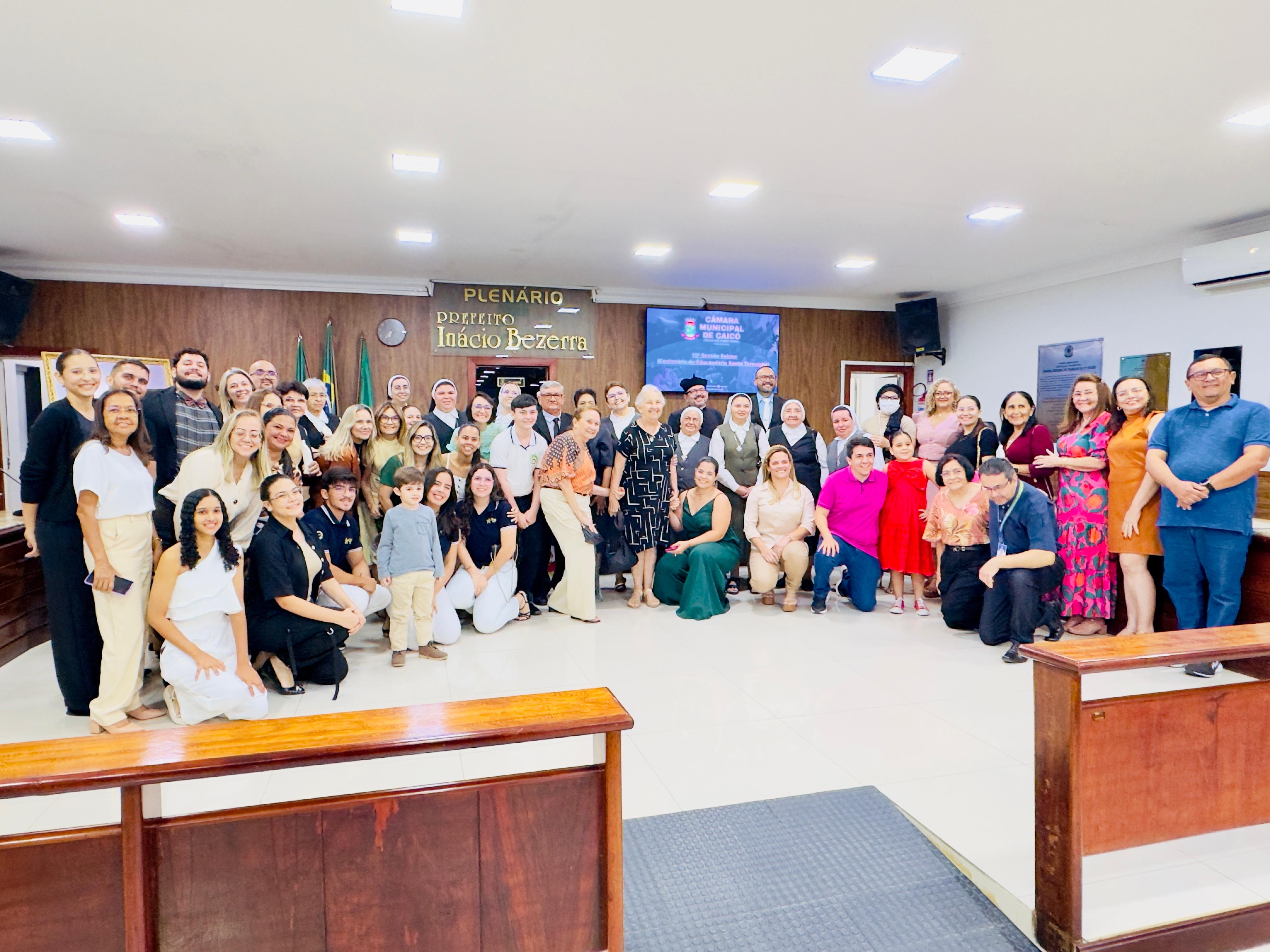 Sessão Solene homenageia centenário do Educandário Santa Teresinha