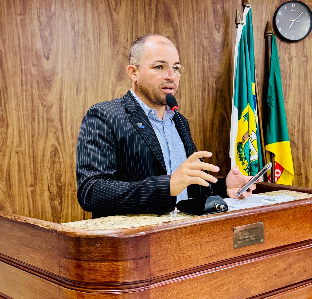 Vereador Alisson Jackson solicita construção de piscina ao lado da Escola Municipal Maria Fernandes da Silva