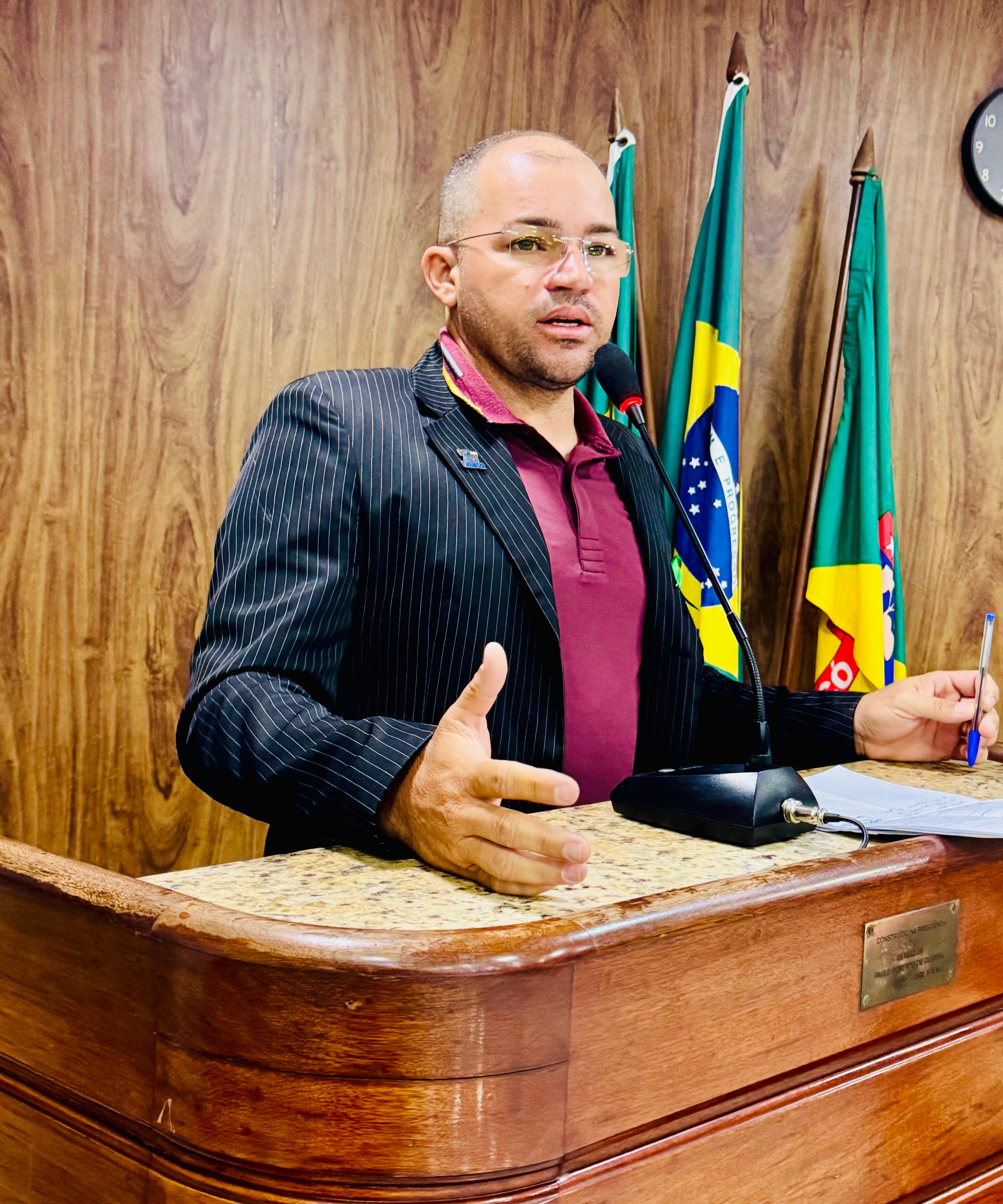 Vereador Alisson Jackson solicita instalação de postes com luminárias no Sítio São Bernardo