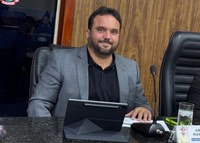 Vereador Artur Maynard solicita realização de censo canino e felino e implantação do RG Animal em Caicó