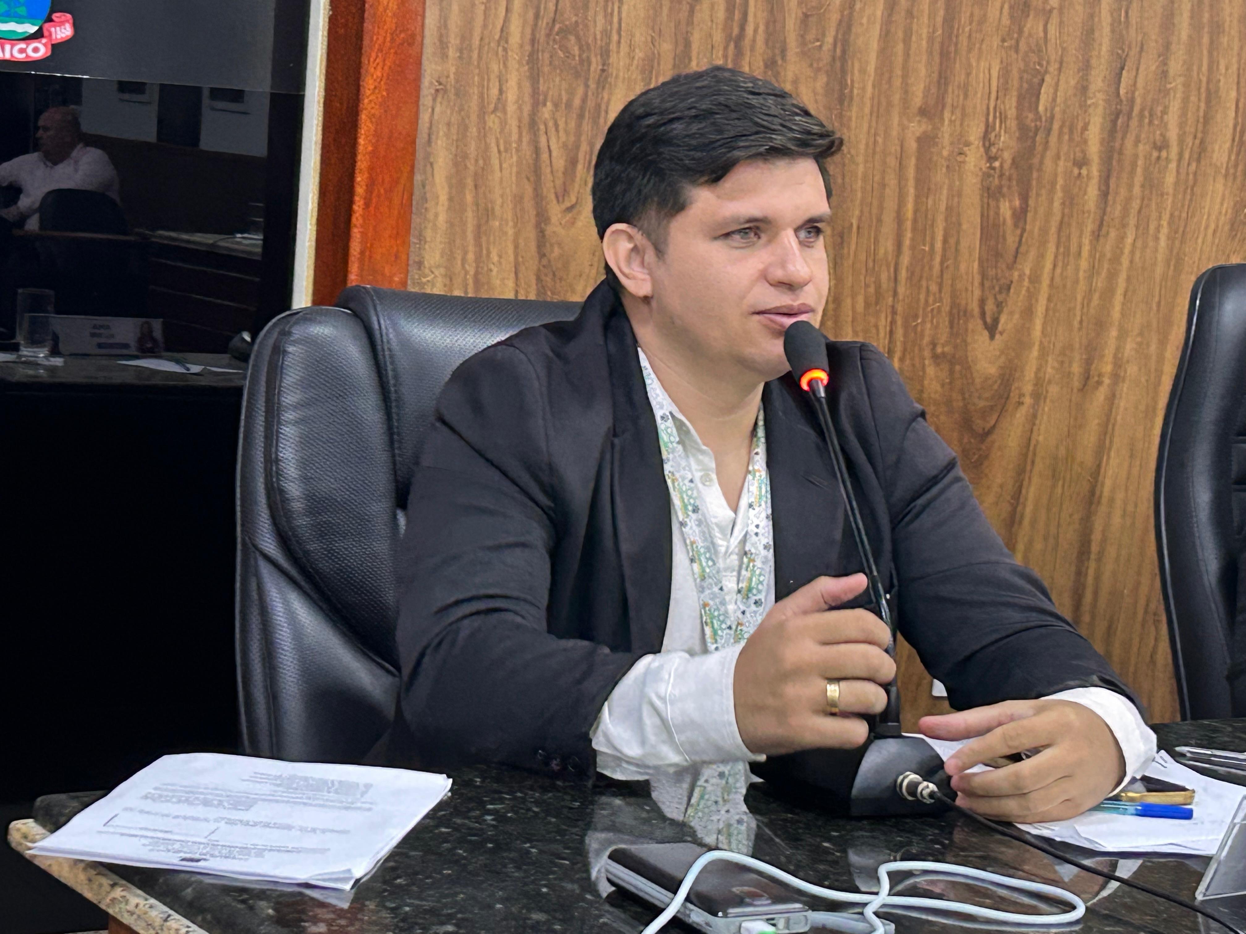 Vereador Diogo Silva solicita instalação de bebedouro público na Ilha de Sant’Ana