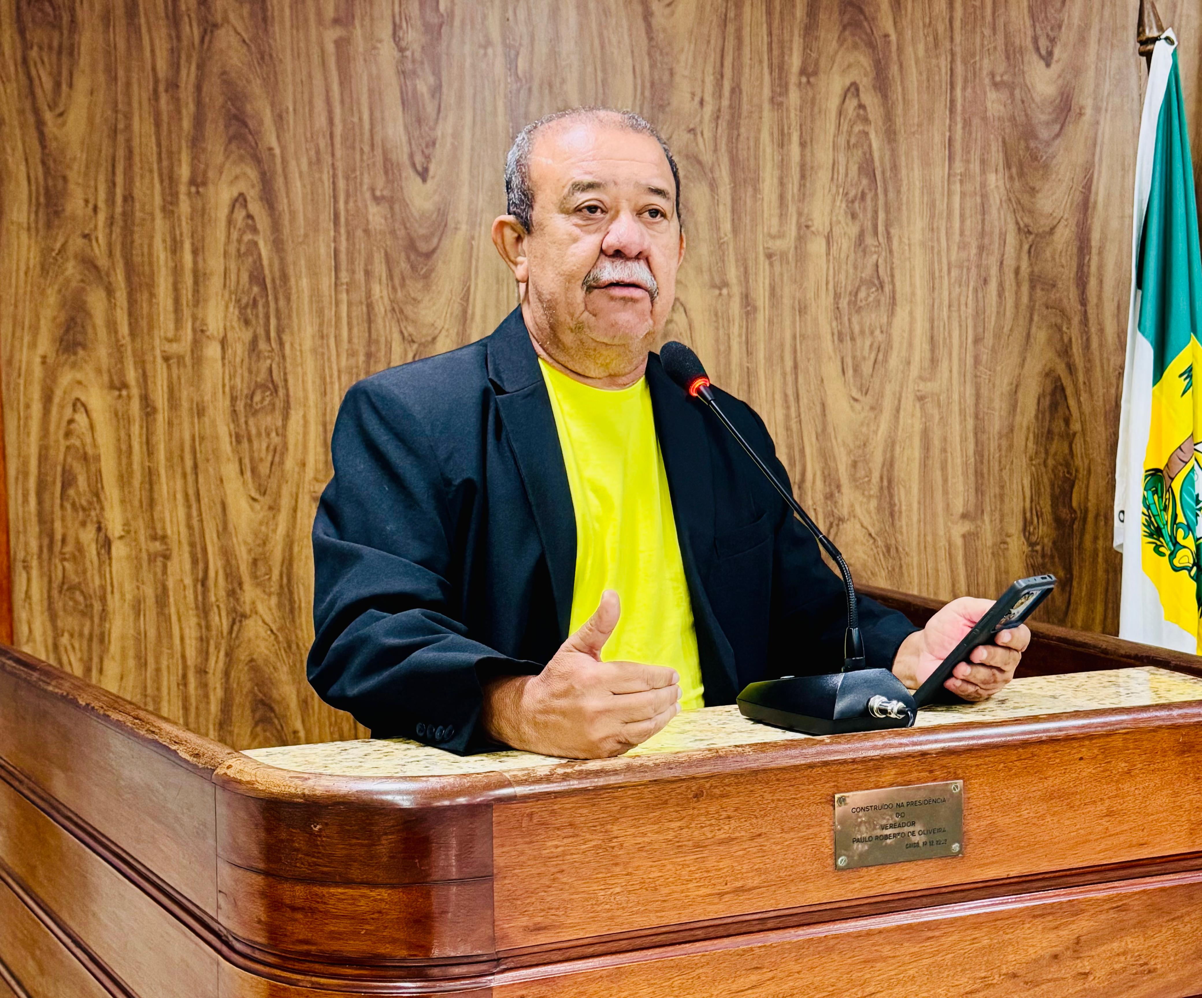 Vereador Lobão Filho solicita frequência maior na coleta de lixo no bairro Nova Caicó