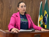 Vereadora Ana Aline solicita contratação de educadores físicos para atuar no distrito Palma